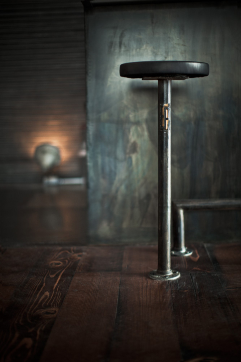 pallet bar stool1